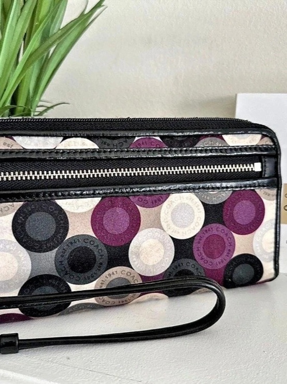 Coach Authentic vintage Leather Op Art Purple Wallet Zip Around Full Size